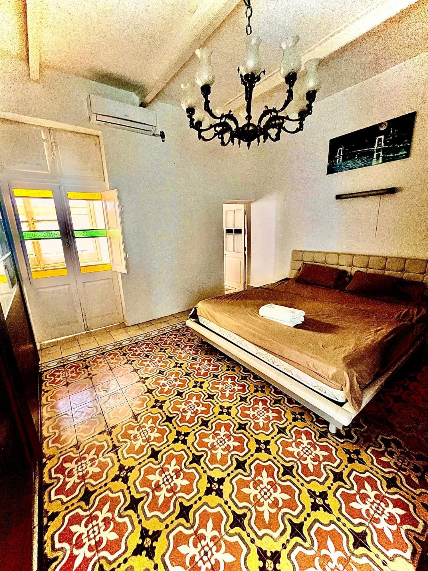 Traditional Maltese In Townhouse *